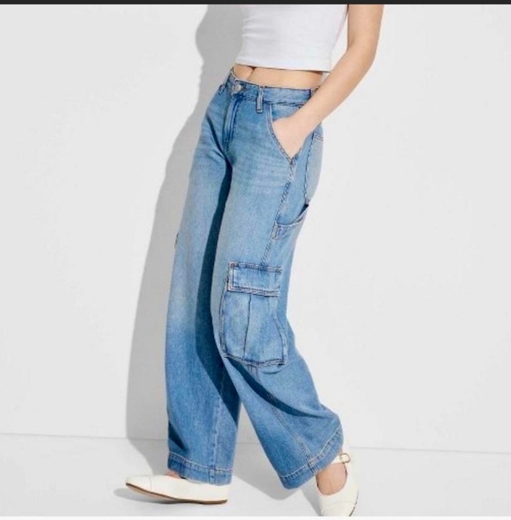 Wild Fable Women's Mid Rise Wide Leg Cargo Baggy Pants Medium Wash Size 0/31" - Picture 2 of 16